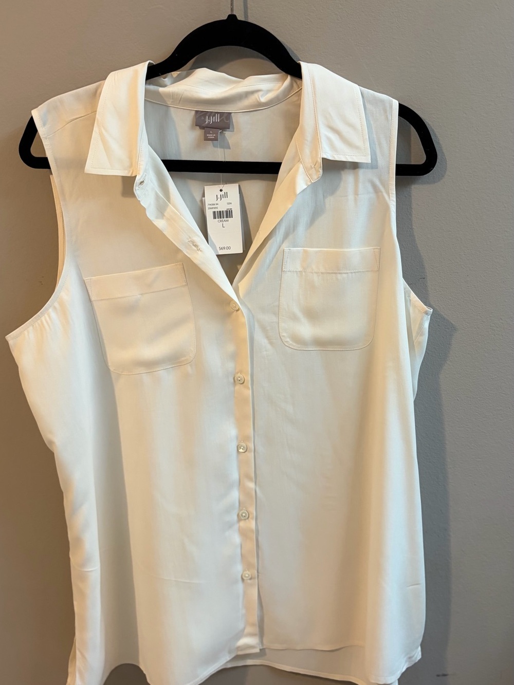 J. Jill Sleeveless Button-Front Blouse in Creamy White
#0013